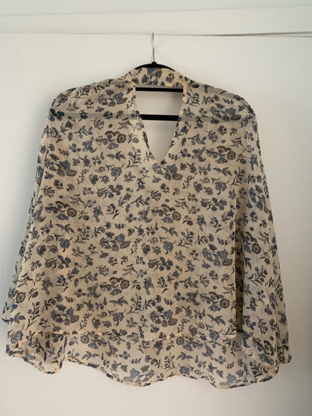 Lucky Brand Cream Floral V-Neck Blouse with Blue Accents